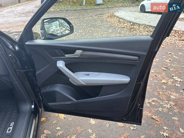 Черный Ауди Ку 5, объемом двигателя 2 л и пробегом 182 тыс. км за 23800 $, фото 20 на Automoto.ua