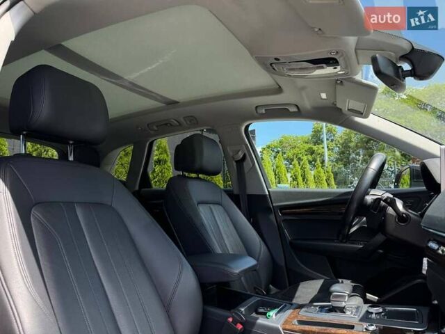 Черный Ауди Ку 5, объемом двигателя 1.99 л и пробегом 312 тыс. км за 21000 $, фото 41 на Automoto.ua