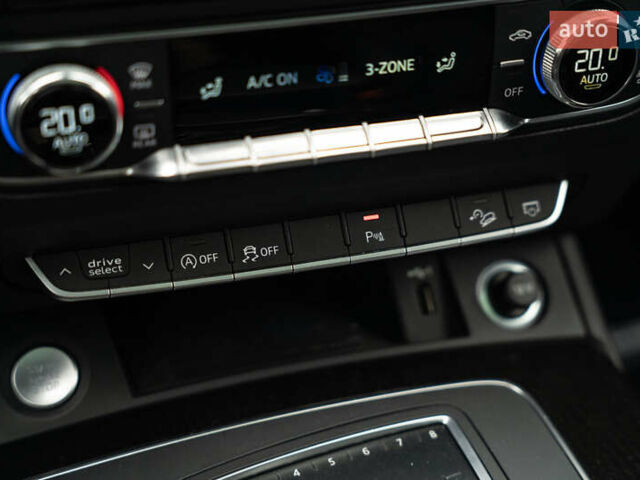 Черный Ауди Ку 5, объемом двигателя 1.98 л и пробегом 87 тыс. км за 28900 $, фото 39 на Automoto.ua