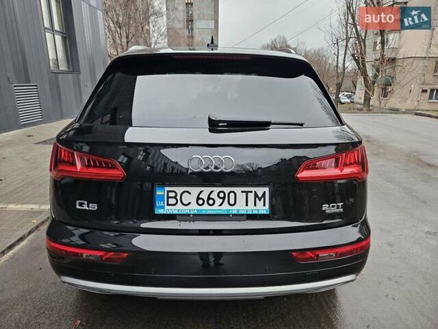 Черный Ауди Ку 5, объемом двигателя 1.98 л и пробегом 141 тыс. км за 27000 $, фото 1 на Automoto.ua