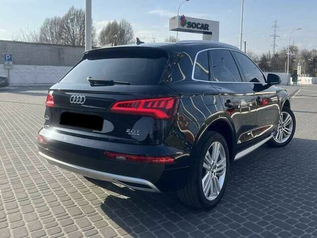 Черный Ауди Ку 5, объемом двигателя 2 л и пробегом 72 тыс. км за 17000 $, фото 4 на Automoto.ua