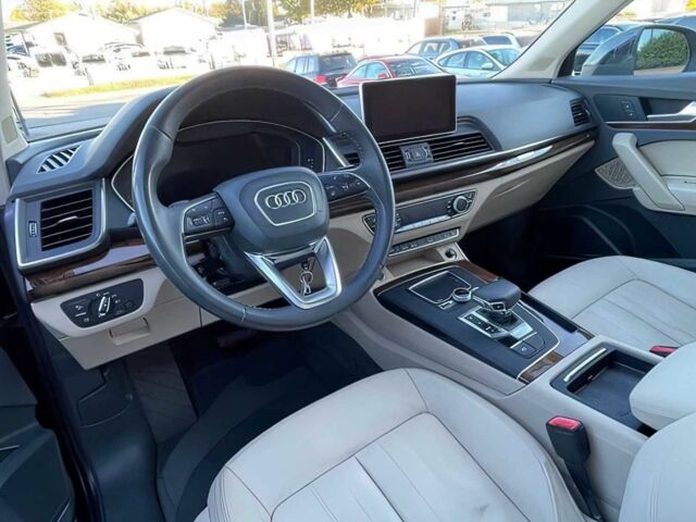 Черный Ауди Ку 5, объемом двигателя 2 л и пробегом 31 тыс. км за 14200 $, фото 5 на Automoto.ua