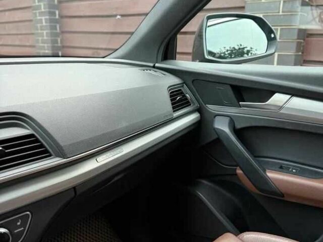 Черный Ауди Ку 5, объемом двигателя 2 л и пробегом 99 тыс. км за 19000 $, фото 6 на Automoto.ua