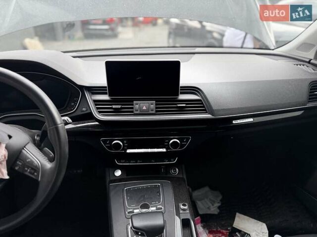 Чорний Ауді Ку 5, об'ємом двигуна 1.98 л та пробігом 204 тис. км за 17300 $, фото 9 на Automoto.ua