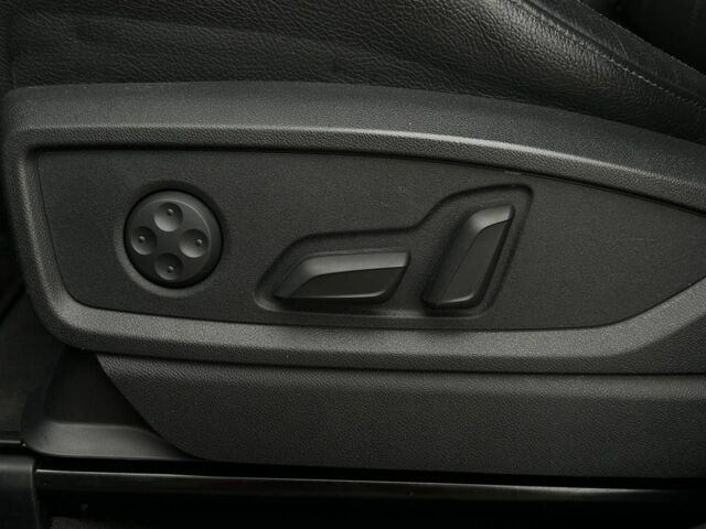 Черный Ауди Ку 5, объемом двигателя 2 л и пробегом 130 тыс. км за 28600 $, фото 13 на Automoto.ua