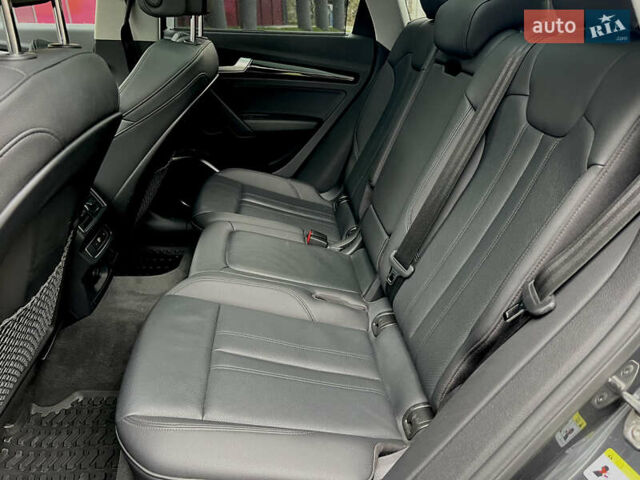 Черный Ауди Ку 5, объемом двигателя 1.98 л и пробегом 53 тыс. км за 32000 $, фото 7 на Automoto.ua