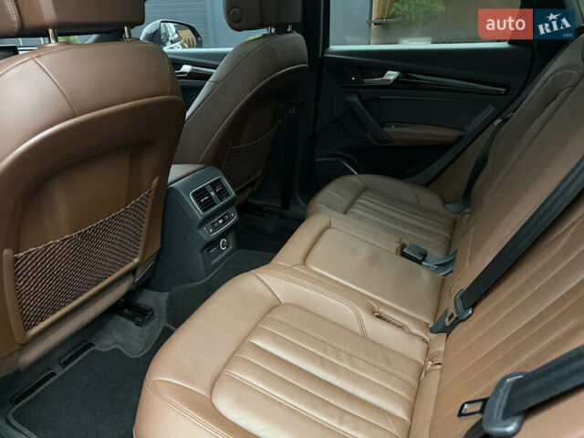 Черный Ауди Ку 5, объемом двигателя 1.98 л и пробегом 69 тыс. км за 30000 $, фото 9 на Automoto.ua