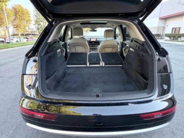 Чорний Ауді Ку 5, об'ємом двигуна 2 л та пробігом 30 тис. км за 15000 $, фото 12 на Automoto.ua