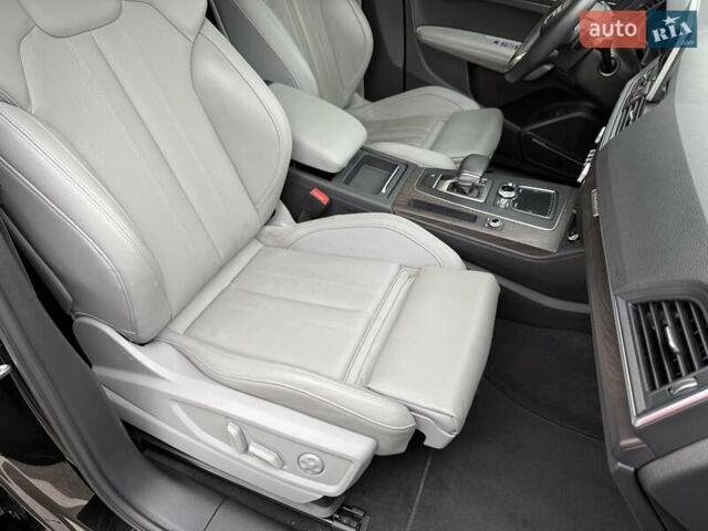 Черный Ауди Ку 5, объемом двигателя 1.98 л и пробегом 61 тыс. км за 28400 $, фото 27 на Automoto.ua