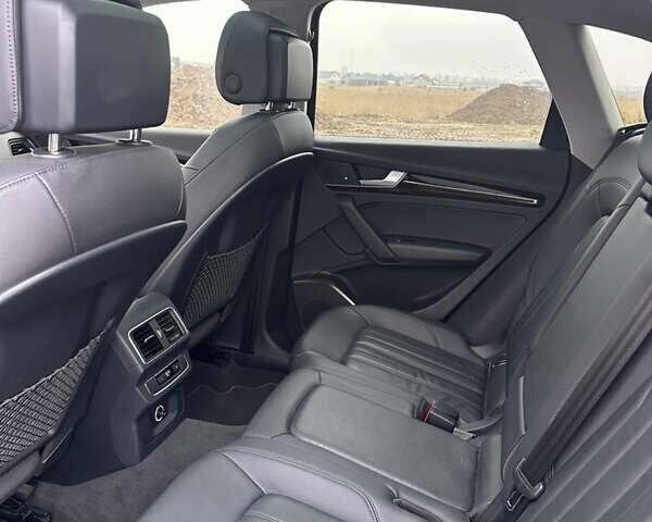 Черный Ауди Ку 5, объемом двигателя 1.98 л и пробегом 76 тыс. км за 25000 $, фото 38 на Automoto.ua