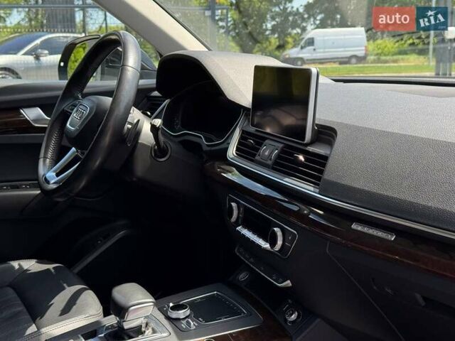 Черный Ауди Ку 5, объемом двигателя 1.99 л и пробегом 312 тыс. км за 21000 $, фото 45 на Automoto.ua