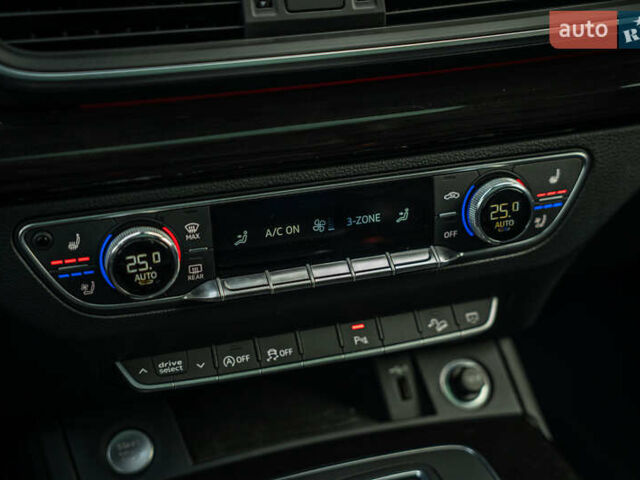 Черный Ауди Ку 5, объемом двигателя 1.98 л и пробегом 87 тыс. км за 28800 $, фото 29 на Automoto.ua