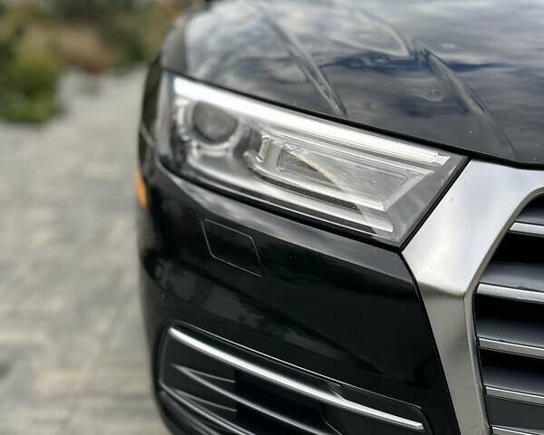 Черный Ауди Ку 5, объемом двигателя 0 л и пробегом 207 тыс. км за 18400 $, фото 19 на Automoto.ua