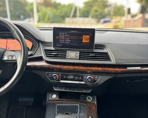 Черный Ауди Ку 5, объемом двигателя 1.98 л и пробегом 149 тыс. км за 24900 $, фото 19 на Automoto.ua