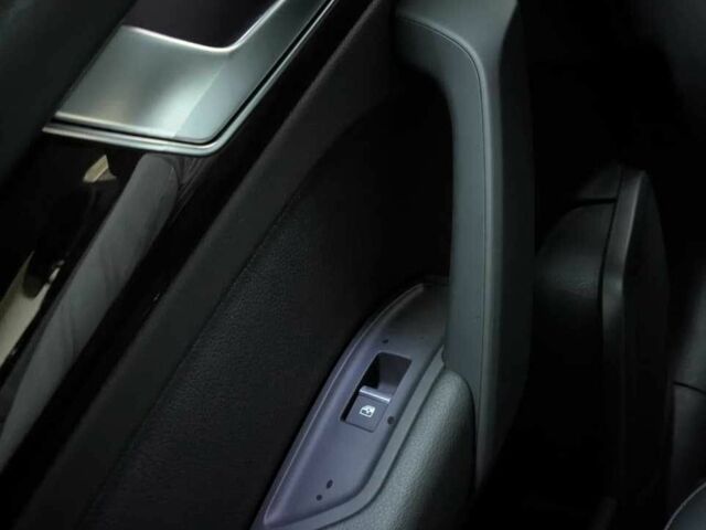 Чорний Ауді Ку 5, об'ємом двигуна 1.98 л та пробігом 75 тис. км за 27500 $, фото 18 на Automoto.ua