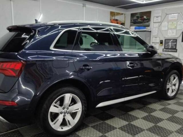 Черный Ауди Ку 5, объемом двигателя 2 л и пробегом 70 тыс. км за 14650 $, фото 1 на Automoto.ua