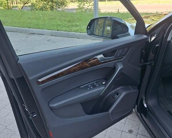 Черный Ауди Ку 5, объемом двигателя 2 л и пробегом 114 тыс. км за 22499 $, фото 11 на Automoto.ua