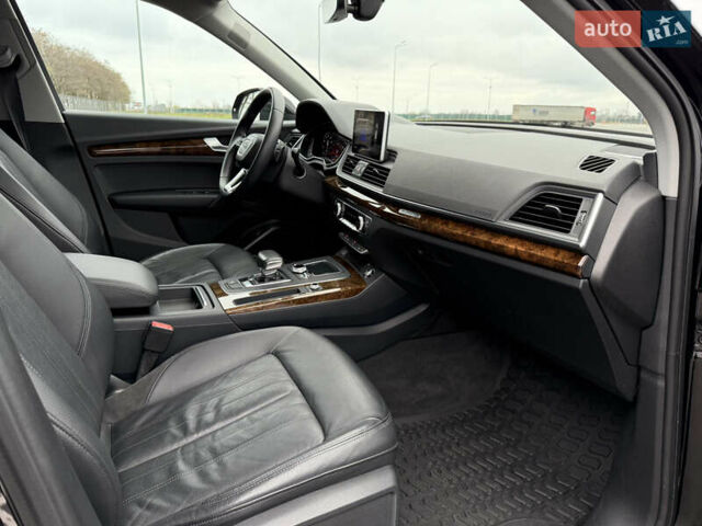 Черный Ауди Ку 5, объемом двигателя 1.98 л и пробегом 103 тыс. км за 27700 $, фото 12 на Automoto.ua