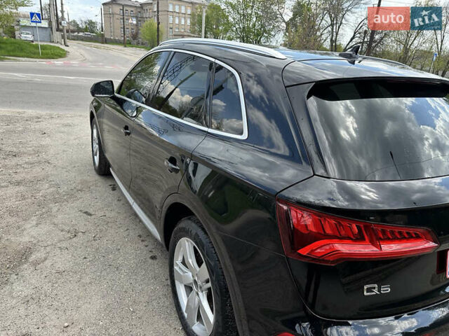 Черный Ауди Ку 5, объемом двигателя 2 л и пробегом 240 тыс. км за 20495 $, фото 7 на Automoto.ua
