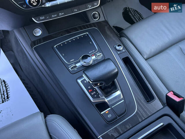 Черный Ауди Ку 5, объемом двигателя 2 л и пробегом 173 тыс. км за 23990 $, фото 27 на Automoto.ua