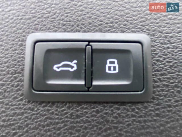 Чорний Ауді Ку 5, об'ємом двигуна 1.98 л та пробігом 266 тис. км за 20999 $, фото 16 на Automoto.ua