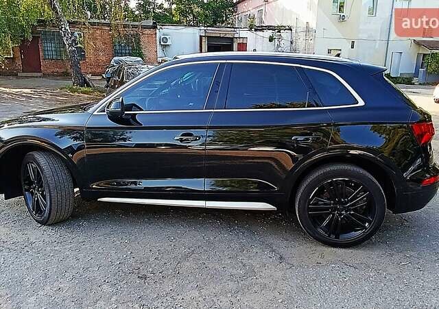 Черный Ауди Ку 5, объемом двигателя 2 л и пробегом 135 тыс. км за 27700 $, фото 41 на Automoto.ua