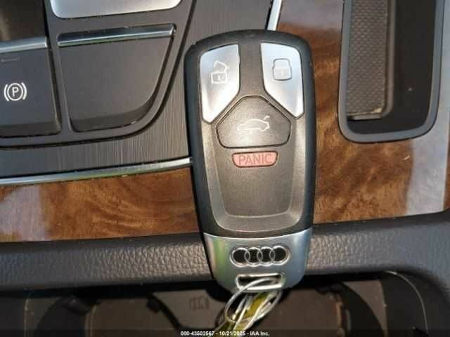 Черный Ауди Ку 5, объемом двигателя 2 л и пробегом 71 тыс. км за 7000 $, фото 10 на Automoto.ua