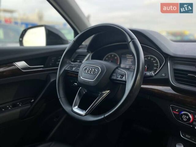 Чорний Ауді Ку 5, об'ємом двигуна 2 л та пробігом 148 тис. км за 23990 $, фото 49 на Automoto.ua