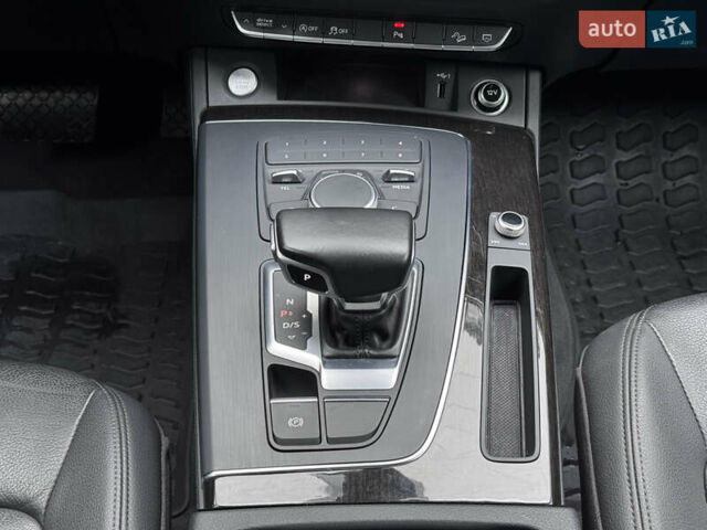 Чорний Ауді Ку 5, об'ємом двигуна 2 л та пробігом 75 тис. км за 24500 $, фото 13 на Automoto.ua