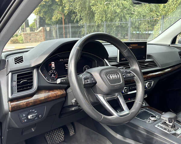 Черный Ауди Ку 5, объемом двигателя 1.98 л и пробегом 149 тыс. км за 25600 $, фото 20 на Automoto.ua