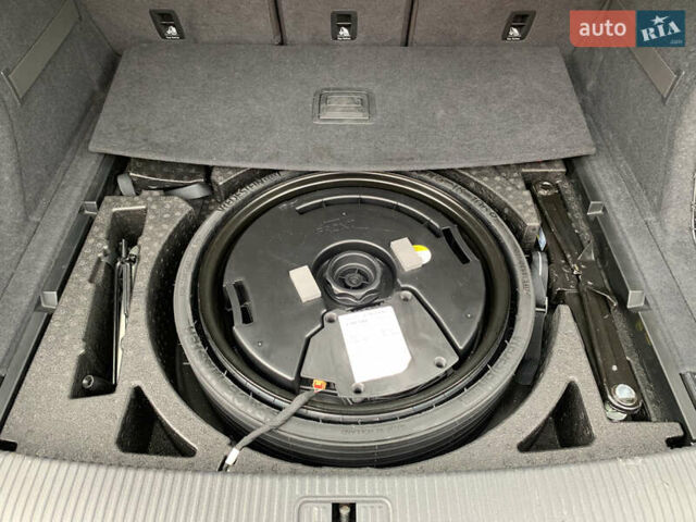 Черный Ауди Ку 5, объемом двигателя 1.98 л и пробегом 141 тыс. км за 22500 $, фото 27 на Automoto.ua