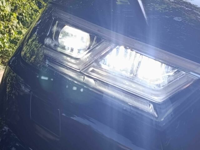 Чорний Ауді Ку 5, об'ємом двигуна 2 л та пробігом 85 тис. км за 25900 $, фото 14 на Automoto.ua