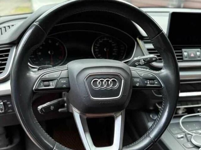 Черный Ауди Ку 5, объемом двигателя 2 л и пробегом 99 тыс. км за 19000 $, фото 5 на Automoto.ua