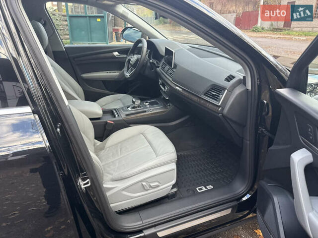 Черный Ауди Ку 5, объемом двигателя 2 л и пробегом 182 тыс. км за 23800 $, фото 18 на Automoto.ua