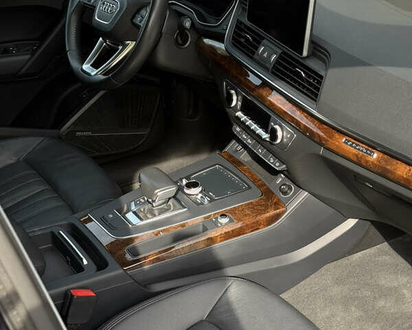 Черный Ауди Ку 5, объемом двигателя 1.98 л и пробегом 115 тыс. км за 25500 $, фото 13 на Automoto.ua