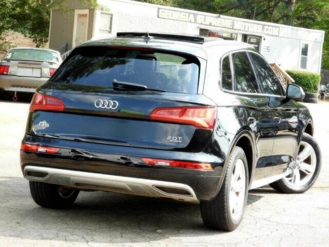 Чорний Ауді Ку 5, об'ємом двигуна 2 л та пробігом 42 тис. км за 14500 $, фото 3 на Automoto.ua