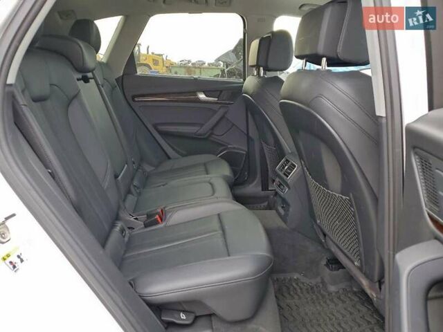 Черный Ауди Ку 5, объемом двигателя 1.98 л и пробегом 131 тыс. км за 6100 $, фото 9 на Automoto.ua