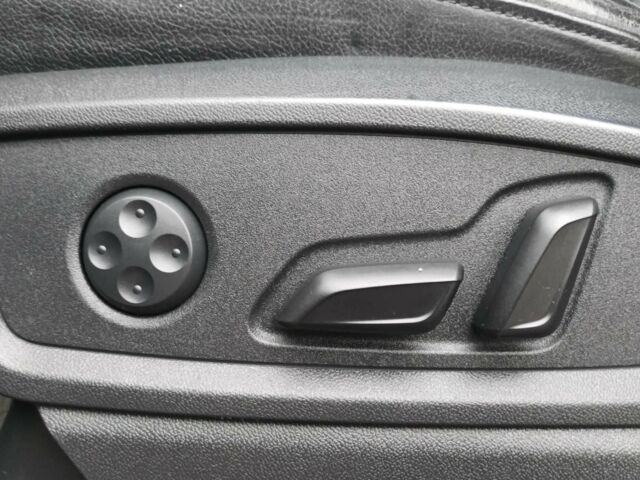 Черный Ауди Ку 5, объемом двигателя 2 л и пробегом 87 тыс. км за 17000 $, фото 15 на Automoto.ua