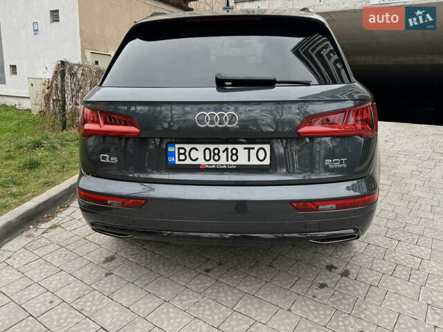 Черный Ауди Ку 5, объемом двигателя 1.98 л и пробегом 53 тыс. км за 32000 $, фото 3 на Automoto.ua