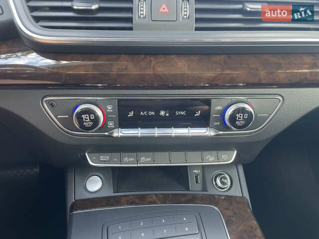 Черный Ауди Ку 5, объемом двигателя 1.98 л и пробегом 133 тыс. км за 22999 $, фото 54 на Automoto.ua