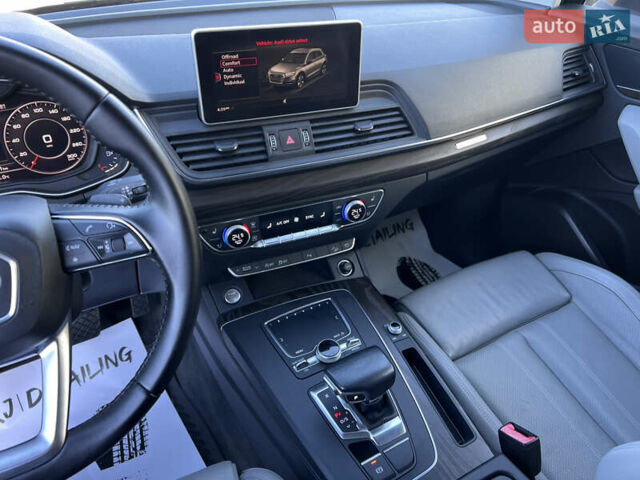 Черный Ауди Ку 5, объемом двигателя 2 л и пробегом 173 тыс. км за 23990 $, фото 23 на Automoto.ua