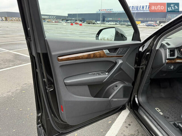 Черный Ауди Ку 5, объемом двигателя 1.98 л и пробегом 103 тыс. км за 27700 $, фото 20 на Automoto.ua