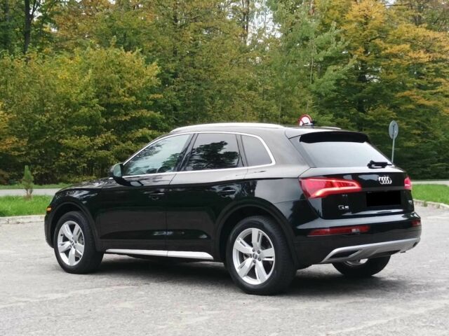 Черный Ауди Ку 5, объемом двигателя 2 л и пробегом 86 тыс. км за 16000 $, фото 6 на Automoto.ua