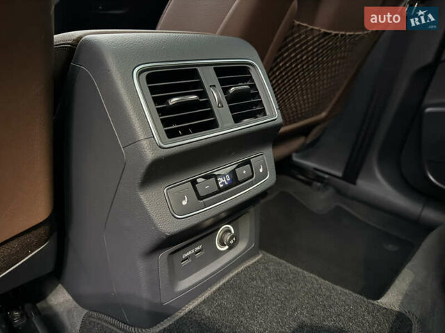 Черный Ауди Ку 5, объемом двигателя 1.98 л и пробегом 69 тыс. км за 30000 $, фото 10 на Automoto.ua