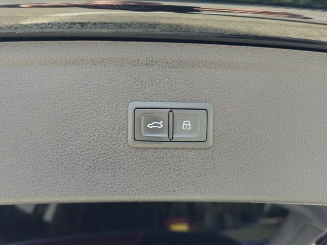 Черный Ауди Ку 5, объемом двигателя 2 л и пробегом 193 тыс. км за 23800 $, фото 18 на Automoto.ua