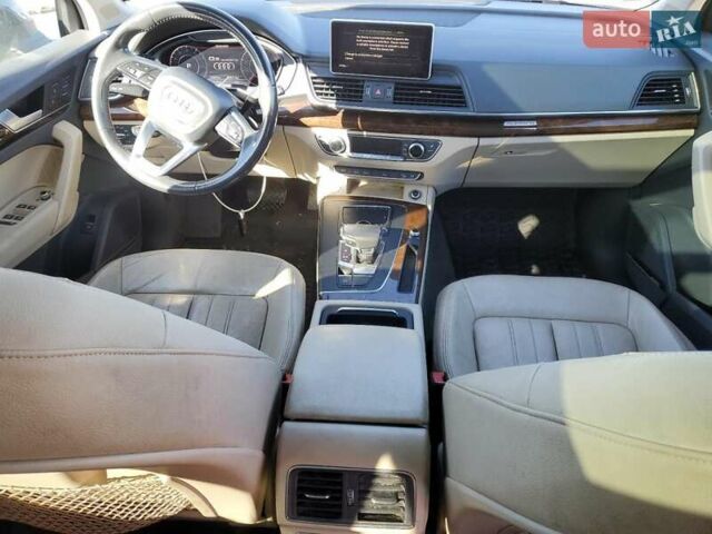 Черный Ауди Ку 5, объемом двигателя 1.98 л и пробегом 247 тыс. км за 6000 $, фото 7 на Automoto.ua