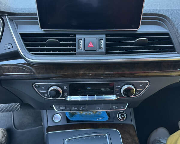 Чорний Ауді Ку 5, об'ємом двигуна 1.98 л та пробігом 81 тис. км за 29000 $, фото 9 на Automoto.ua