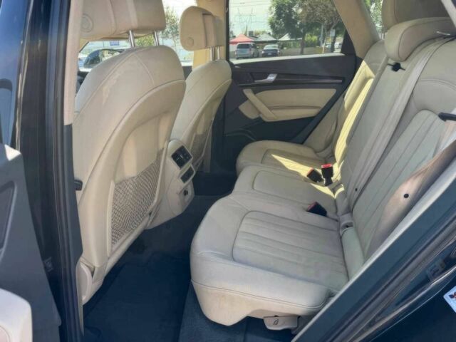 Черный Ауди Ку 5, объемом двигателя 2 л и пробегом 49 тыс. км за 15000 $, фото 10 на Automoto.ua