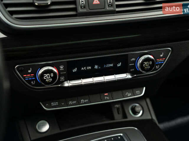 Черный Ауди Ку 5, объемом двигателя 1.98 л и пробегом 87 тыс. км за 28900 $, фото 38 на Automoto.ua