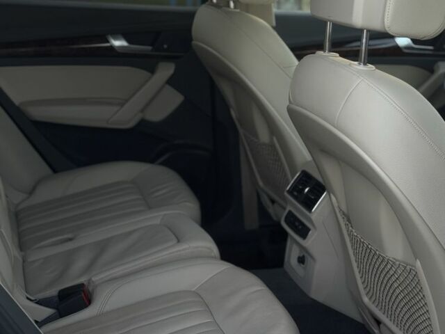 Черный Ауди Ку 5, объемом двигателя 2 л и пробегом 88 тыс. км за 22750 $, фото 18 на Automoto.ua